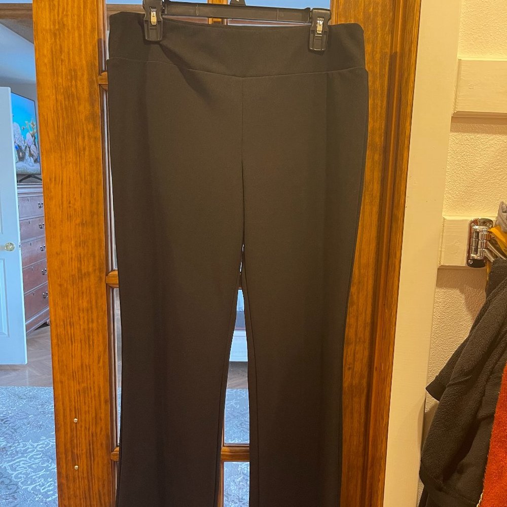 SOHO Black Dress pants, Size Large